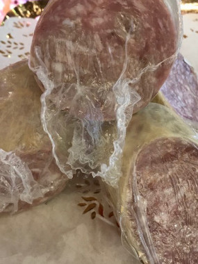 Saucisse cuite à l’ail sous vide