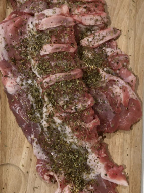 Poitrine d'agneau désossée aux herbes de Provence 